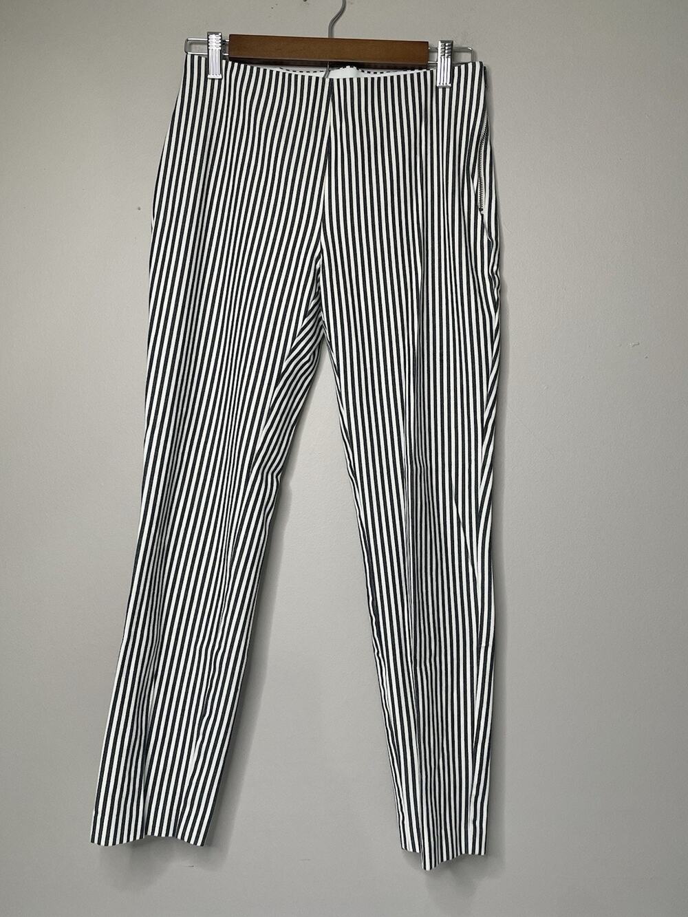 A New Day Women's Size 4 Black White Striped Skinny Ankle Pants Side Zip Stretch